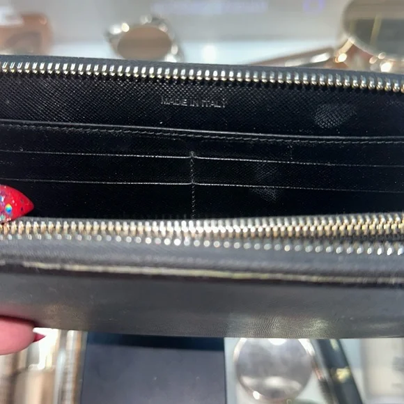 PRADA black leather wallet - Picture 5 of 5